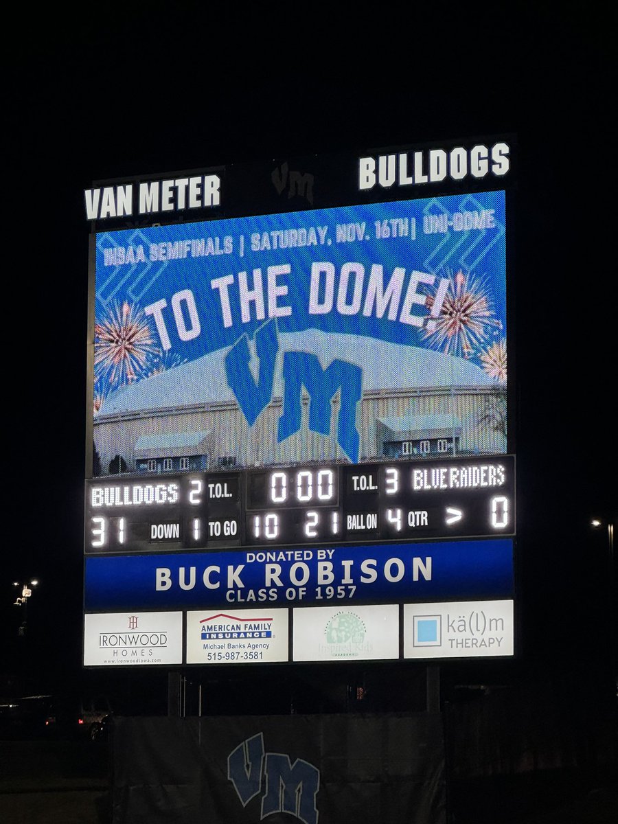 VMFootball_'s tweet image. FINAL: Van Meter defeats Anamosa 31-0 #RollDawgs #TEAM #Playoffs