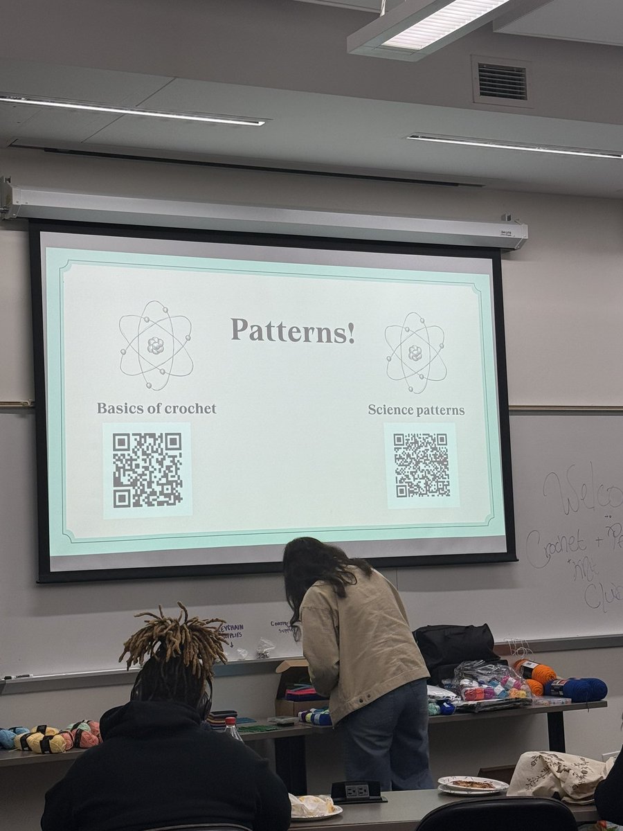 Luc4Pathology's tweet photo. This weeks medical theme crochet night was a hit!!! Thanks to everyone who showed up :) #patholgy #histology #crochet https://t.co/ThToPk08P1