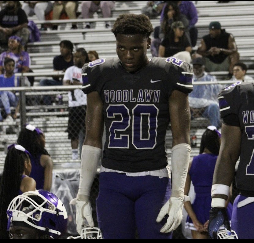 JR Full Regular Season Highlights
31.5 tackles
13.5 TFLs
6.5 sacks
2 Force Fumble
1 PBU
1FR 
PLAYOFF MODE😤
hudl.com/v/2Qianx