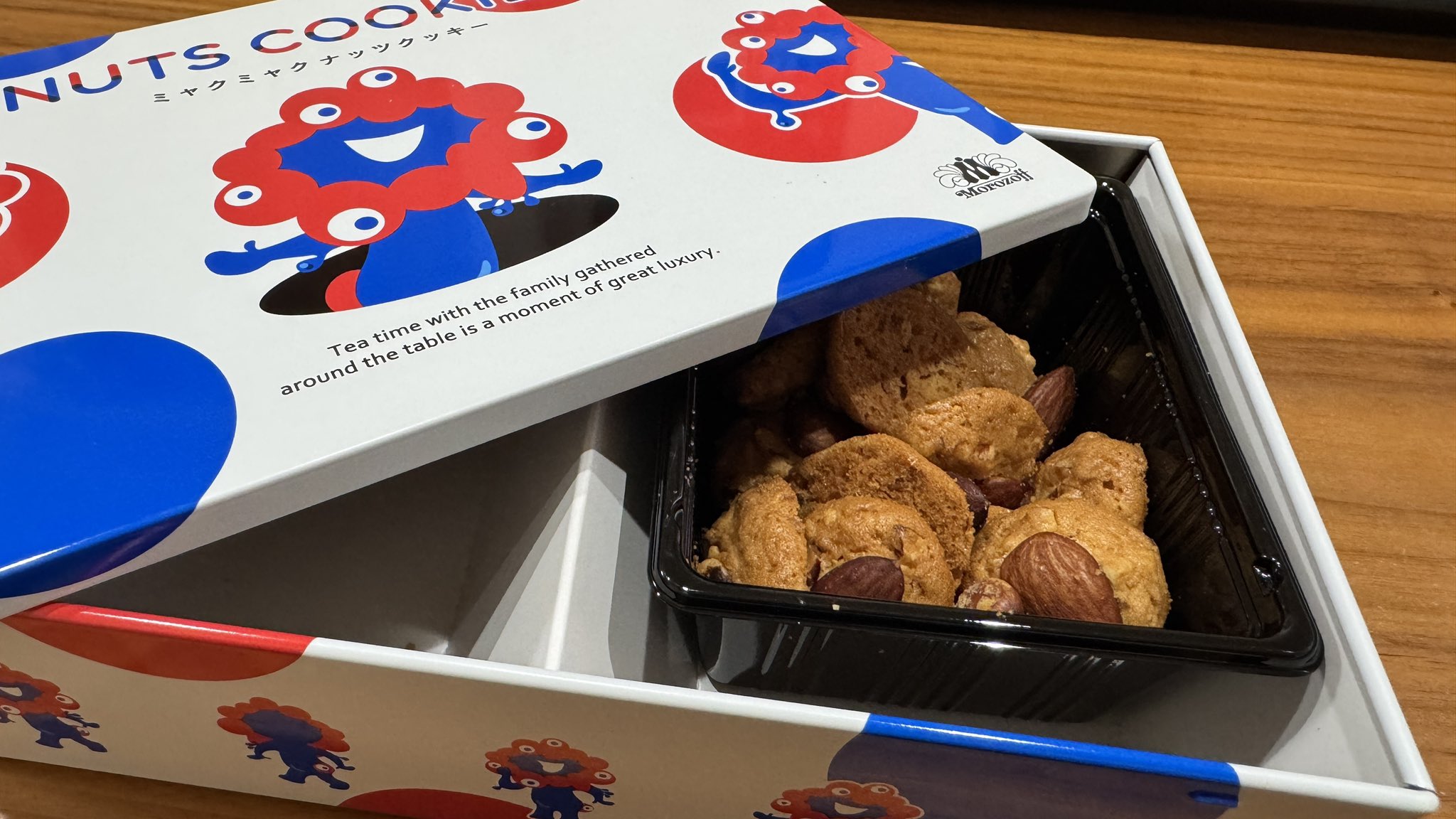 ミャクミャクナッツクッキー　空缶　10缶 Amazon.co.jp: 【Expo2025・大阪 関西万博】 モロゾフ