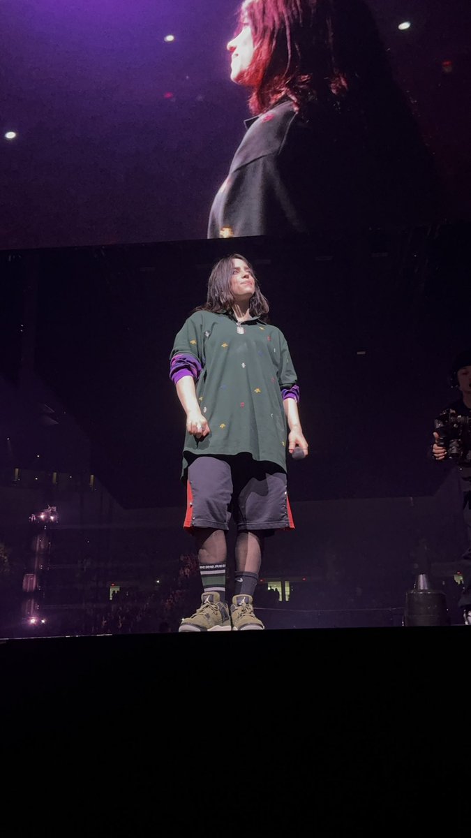 keepusatisfied's tweet image. so my makeup on her shirt😭😭😭 #HARDANDSOFTCincinnati