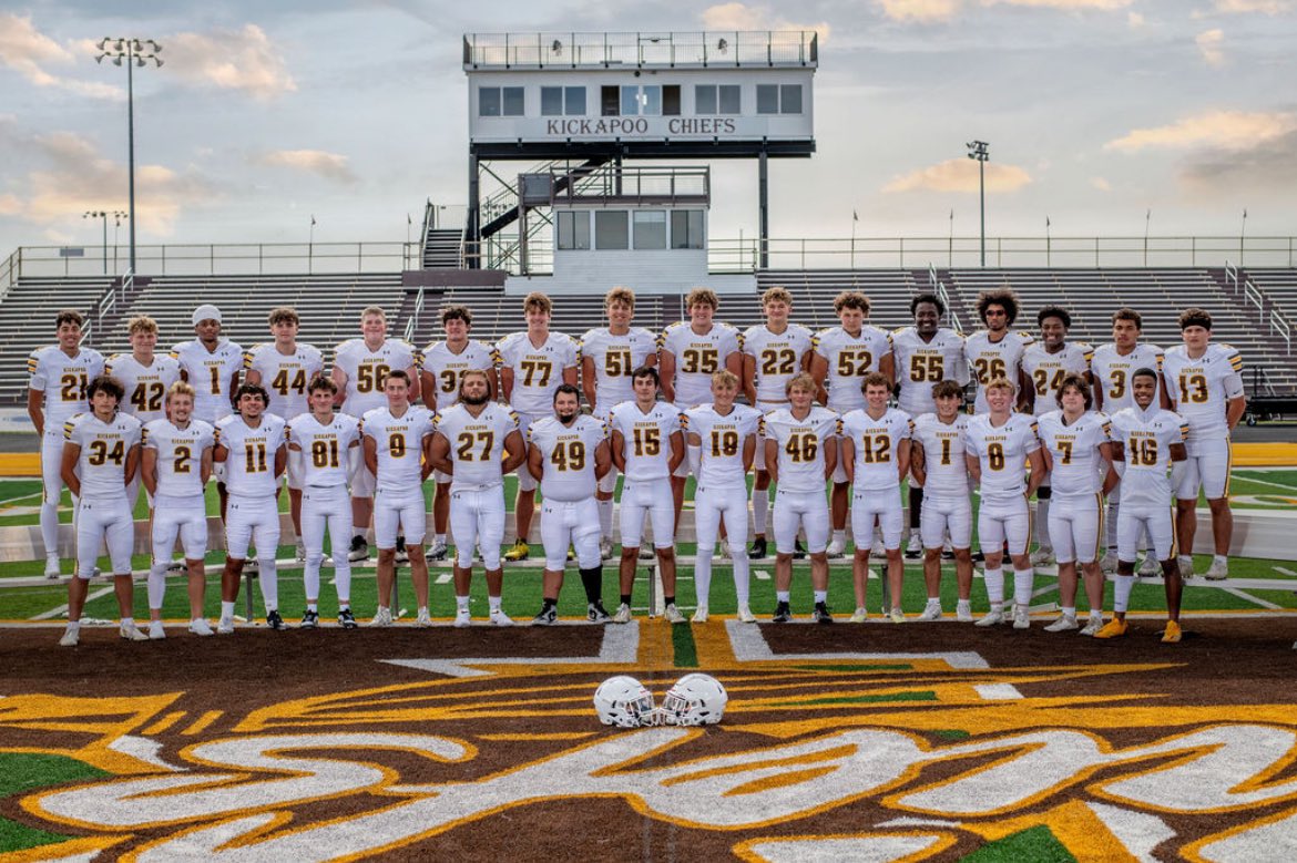 Not the outcome we wanted. Very proud of how our team played tonight. The Seniors below led thru adversity from the start of the season &amp; just kept showing up. Our team showed the type of consistency that will serve them well in life because of that leadership. 
#SpearDown