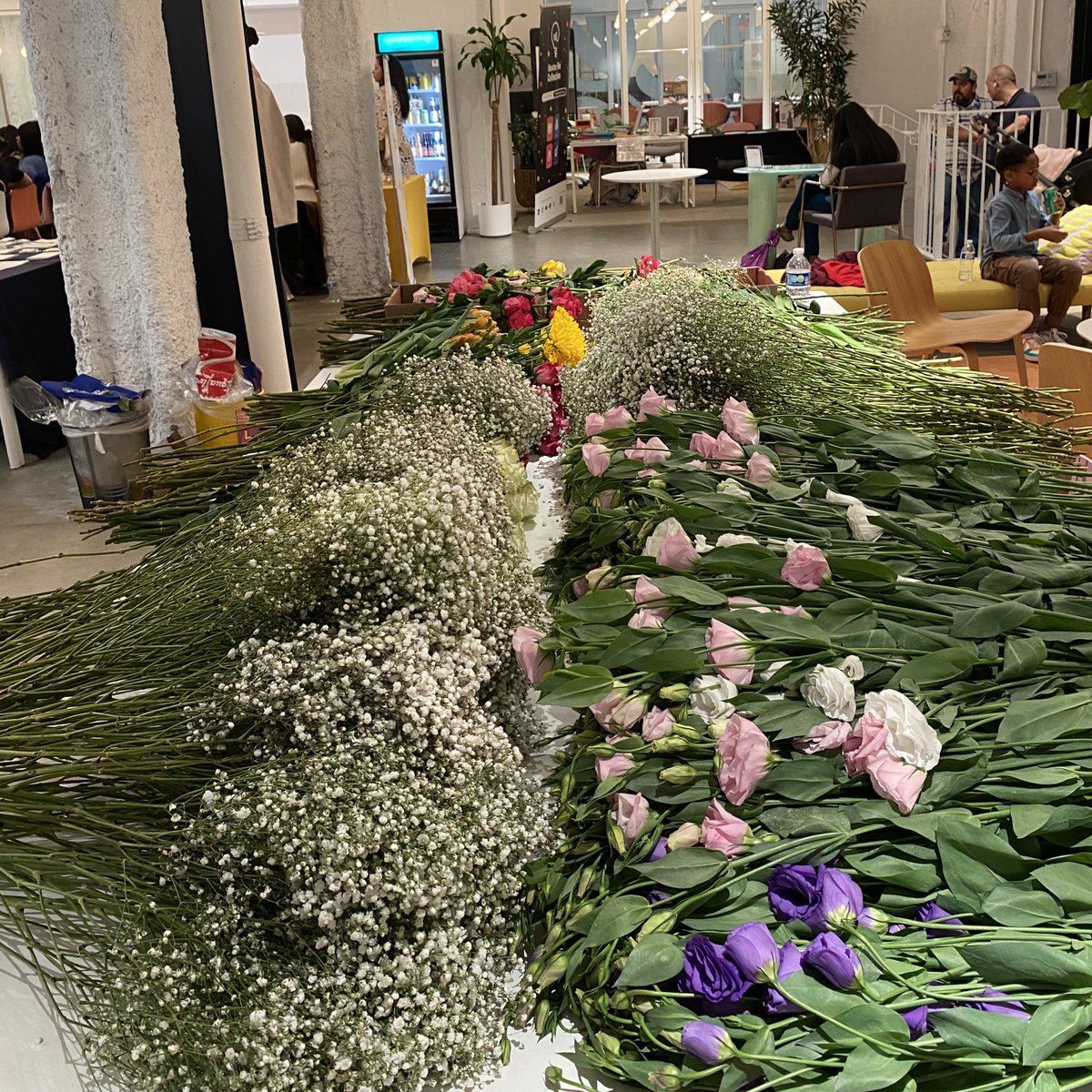 emmycacao's tweet photo. Had the best time hosting Tech &amp; Tulips tonight with @MMCollectivee @MMCollectivee @madona_wambua @premai_io 

Got to share what’s going on with @WixStudio in AI, learn from amazing women in AI and entrepreneurship, and build bouquets 🥹💐 https://t.co/ZysDgGWBKW