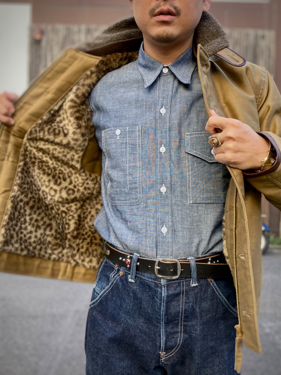 DryBones_Nagoya's tweet image. Getting ready for winter.

・N-1 Leather Combination Jacket（DJ-1054A）
🆕Irregular Pocket Chambray Work Shirt（DS-2632）
・Melton Snappy Cap（DCH-586）

 #deckjacket #n1deck #n1jacket #シャンブレーシャツ #ワークスタイル #n1ジャケット #デッキジャケット  #アメカジ