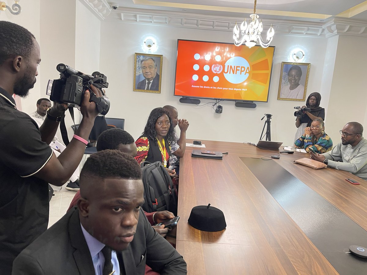 UNFPACameroon's tweet photo. #RDinCameroon:Ahead of Dr. @SennenHounton, Regional Director @UNFPA_WCARO ‘s visit to 🇨🇲,media partners were received @UNFPACameroon premises for a press briefing with RR @DrJustinKoffi presenting the objectives &amp; agenda of the said visit. 

More details👇🏾
https://t.co/8LOPgxjpPT https://t.co/NfjnLa3c4Y