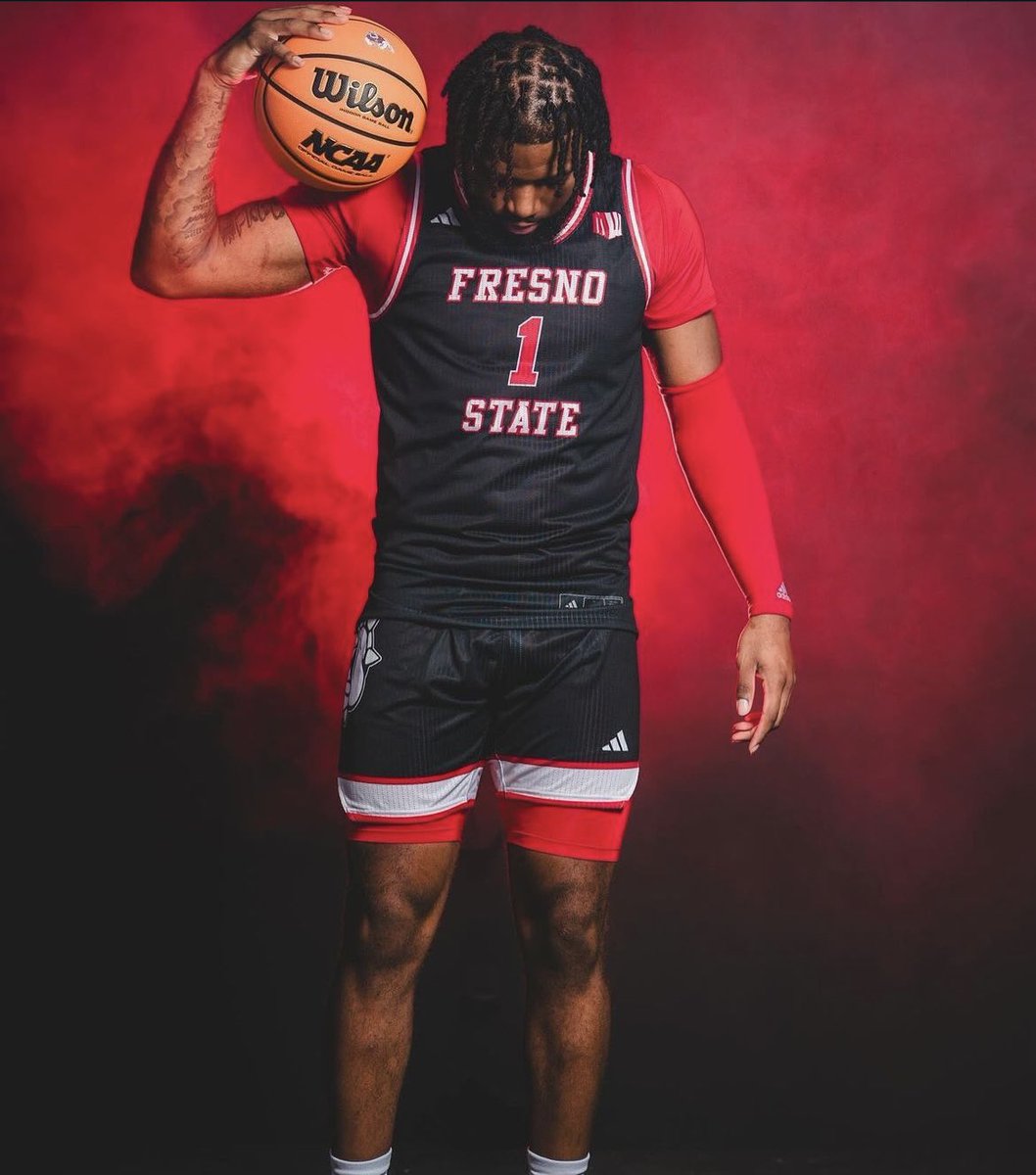 midmajormob's tweet image. Fresno State guard Amar Augillard in a win over Sacramento State:

30 Points
9/19 FG
4 Rebounds