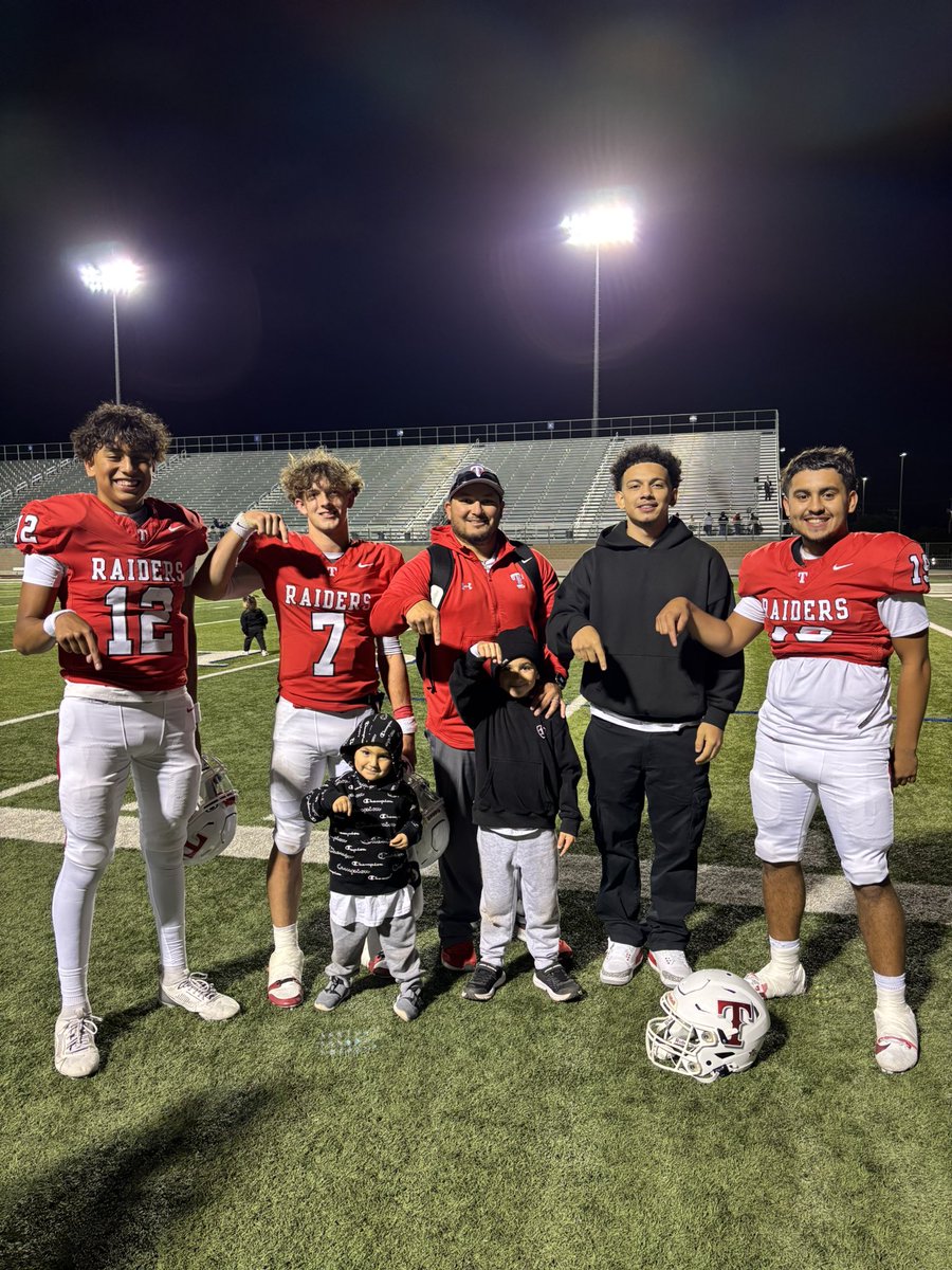 Thank you God for Blessing me with such an amazing job with such Amazing dudes!!! It’s a Forever Family!!! Meant the world to have our #OKQ <a href="/Johnie_lott1/">Johnie</a> n our boy <a href="/Jayden_Aleman8/">Jayden Aleman</a> come out n support!! #KillaQ #Familia #Raider4Life