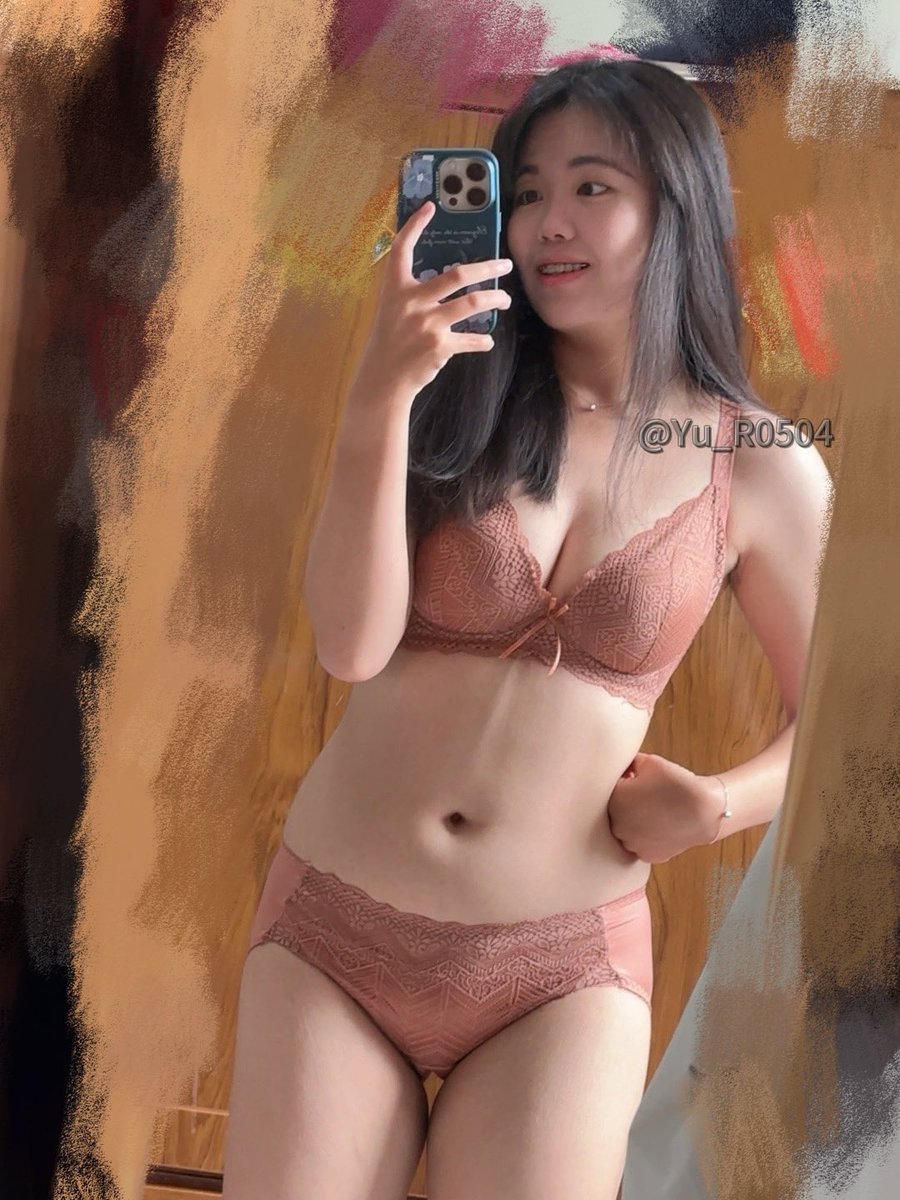這套超級好穿😳

小小奶 變豐富了🤣

狗狗偷懶｡ ˇ‸ˇ ｡ 昨天拍的圖≧∇≦

狗狗今天認真上班中～💪 https://t.co/7j3W5uaVqw