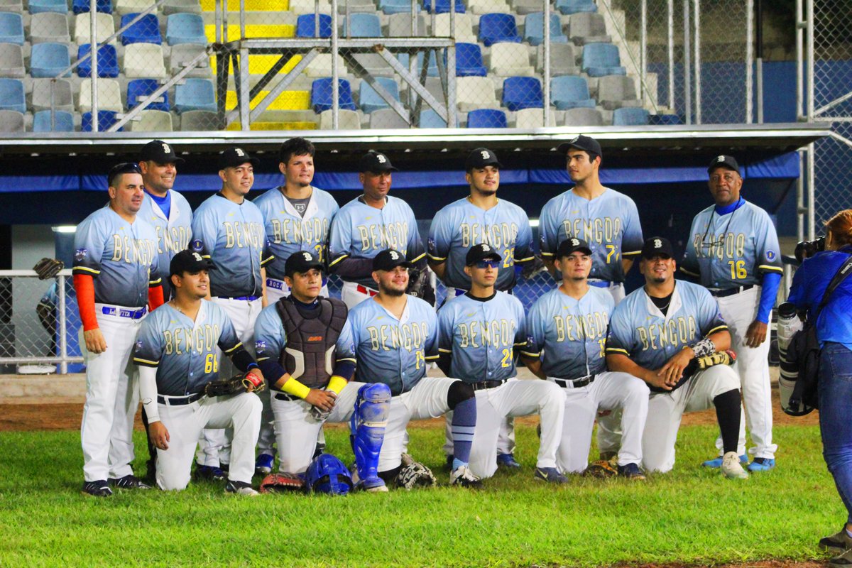 FedeBeis_SV's tweet photo. #TorneoNacional2024⚾🇸🇻
#Bengoa blanqueó en el primero de la gran final de la Copa @SCentersv 

 ✅ Se impusieron 5-0 a #Nacionales con otra gran actuación de Wilfredo Ramírez 

✅ Lee acá la reseña👇
https://t.co/cM024jIYVb https://t.co/Tdkvmnv36d
