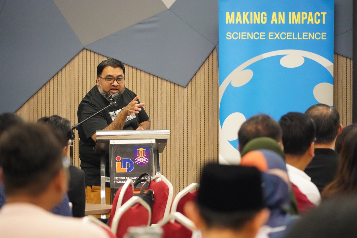 In the evening, all eight of YSN-ASM’s Working Groups (WG) presented their progress reports, showcasing the activities and accomplishments of each WG throughout the year. This session underscored the collaborative efforts and impactful contributions of the network.