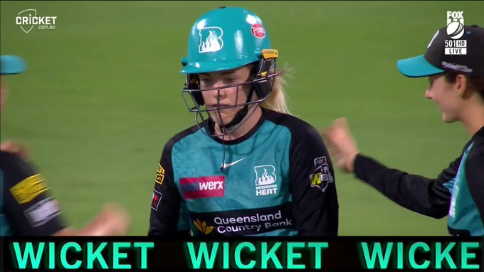 Georgia Redmayne with ANOTHER incredible bit of glovework! 📹 Credits: Twitter/WBBL