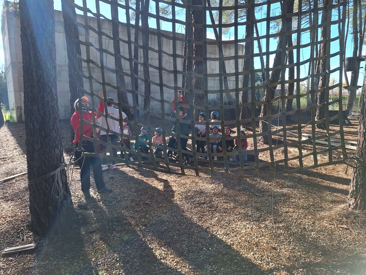 deportesdipusal's tweet photo. Buenos días familias 👋. Ya estamos disfrutando en #campamento #multiaventura del parque de cuerdas de San Miguel de Valero @deportesdipusal. Tenemos buen día 🌞 y muchas ganas de pasarlo genial 😊 https://t.co/pB5L4FI3t5