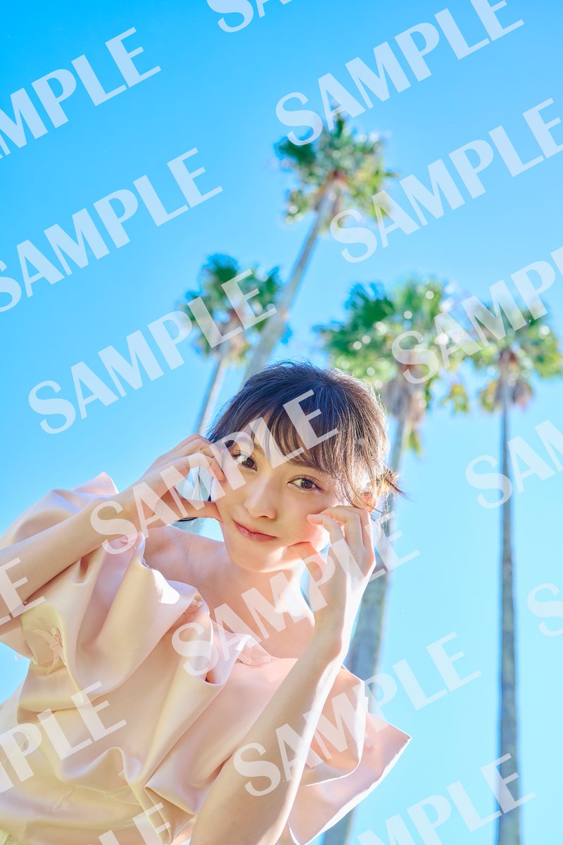 辻野かなみ 1st写真集 『Kanami Tsujino』 購入者特典オリジナル生写真