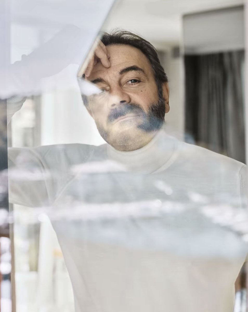 s_kbey's tweet photo. Yakışıklı beyfendi #KeremAlışık 💛🧿❤️(New) https://t.co/fpAh8cY36a