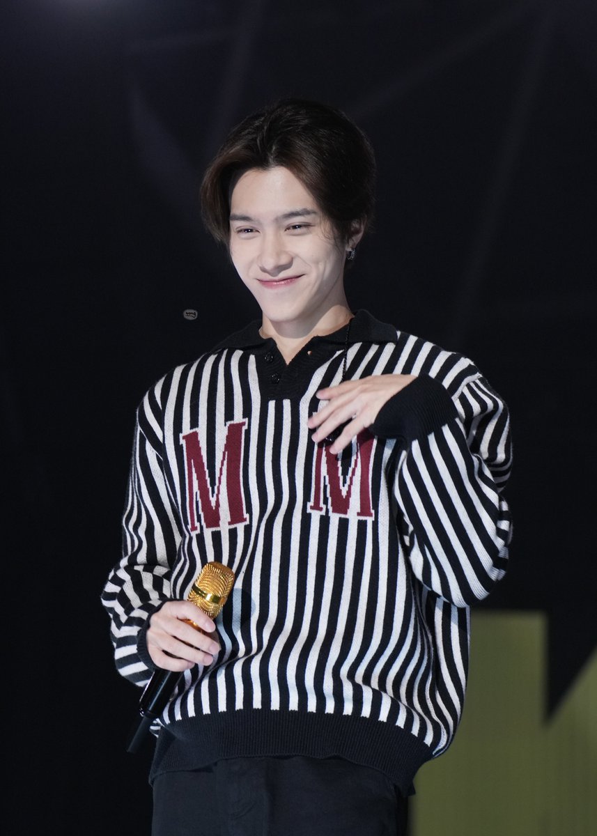 wong_benignboy's tweet photo. 2024.NOV.09
2024 WayV Concert [ On the way ]
In Taipei
Soundcheck

#HENDERY #黄冠亨 #헨드리
#WayV #WeishenV #威神V https://t.co/hJHXJjKOLs