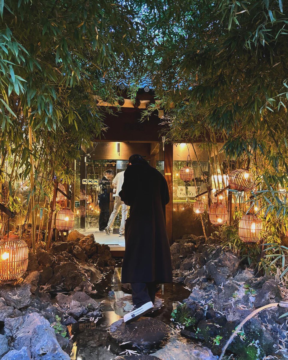 W00LOOKS's tweet image. JUNG WOOYOUNG OH MY GOD