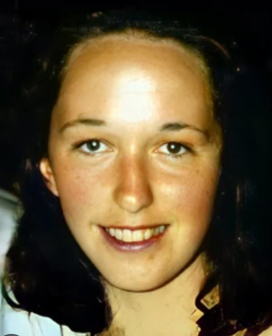 #ThroughHerEyes
I'm thinking of Jo Jo Dullard who is missing 29 years today. 🙏

I hope there is some sliver of comfort for her family in this statement: 'An Garda Síochána is resolute in our determination to provide answers for Jo Jo’s family and bring her murderer to justice.'