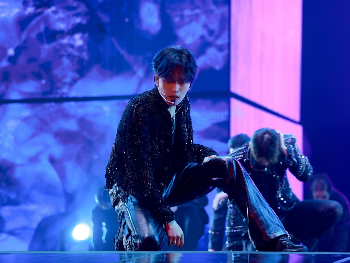 veronicha__'s tweet photo. 김재중 ＂일어났더니 목 안 움직여, 병원 行＂…20주년 콘서트 위해 투혼 (출처 : 네이버 연예) https://t.co/g4n0OARoFs
#김재중 #Jaejoong #ジェジュン #金在中 https://t.co/EFEt7vWBcn
