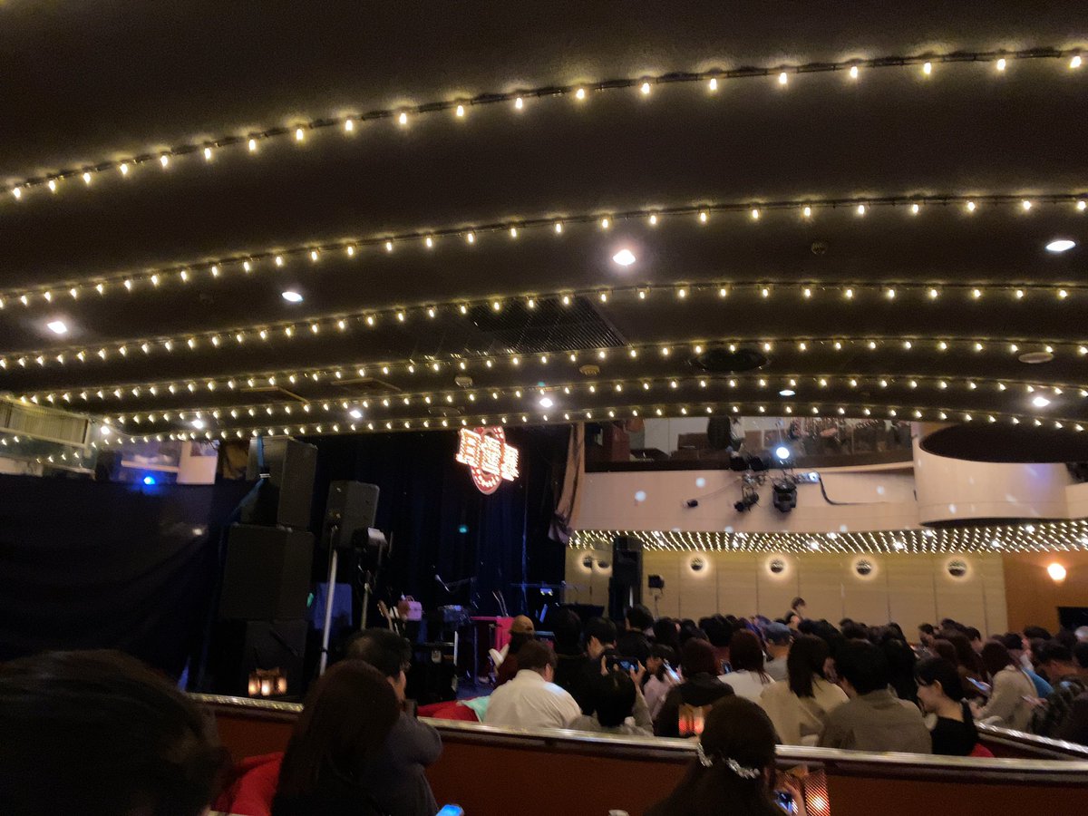 sympa__c's tweet photo. アコースティックツアー「旅する魔女」

@名古屋
@大阪
@神戸

どこもよく見える席で最高でした。

神戸が座席、会場の雰囲気、セトリ全部組み合わさって特に最高だった！本当に神戸通ってよかった。

#吉澤��代子
#嘉代子が大好き https://t.co/vm29q2MjUv