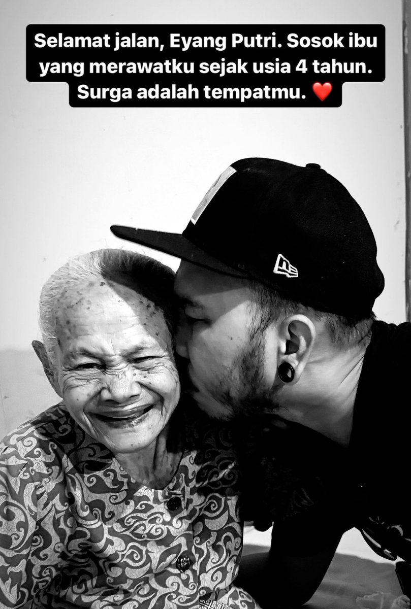 Untuk kali ini saja, aku minta tolong teman2 untuk berkenan ikut mendoakan almarhumah  eyangku, orang yang merawatku layaknya anak sendiri sejak aku balita. Semoga diampuni dosa2 beliau, dan dimudahkan jalannya menuju kedanaian yang abadi.
Terima kasih, teman2 yang baik. 🙏🏻