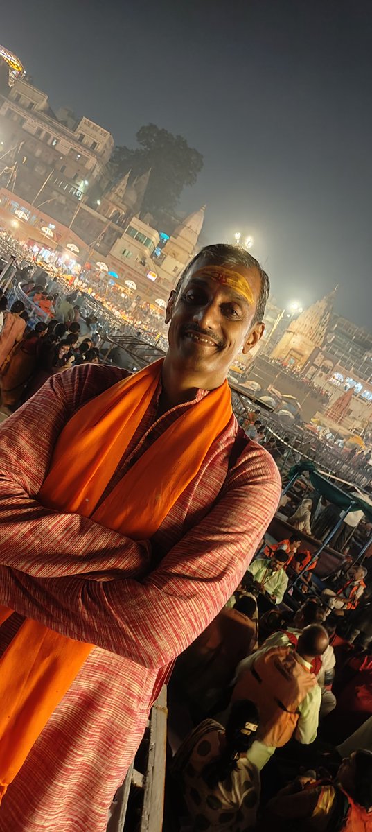 KiranKS's tweet image. I can trade almost any tourist attraction in India for an evening of Ganga Aarti at the magnificent Dashashwamedh Ghat. What a spectacle! 

Varanasi - The world's longest surviving continuously inhabited major city. 
#IncredibleIndia