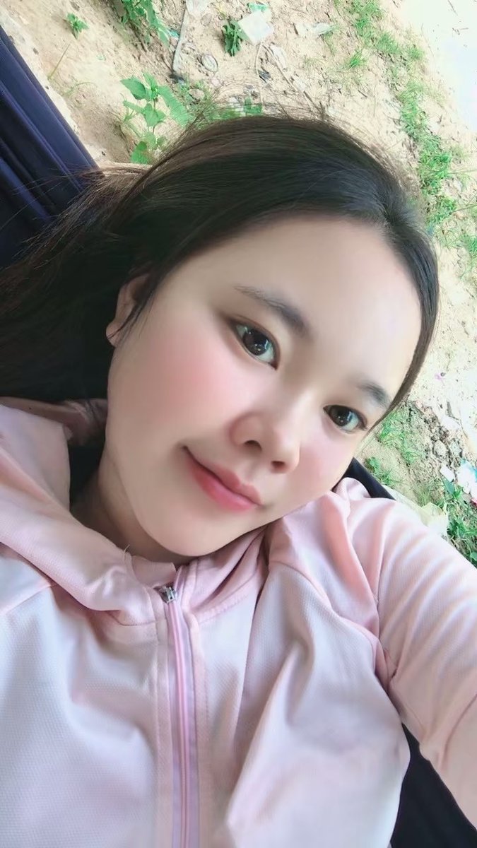 Neme_Ice's tweet photo. ถ้าเธอชอบคนสวย งั้นเธอมาชอบเราสิ๊🤪🫣 https://t.co/ouxbKWEPxC