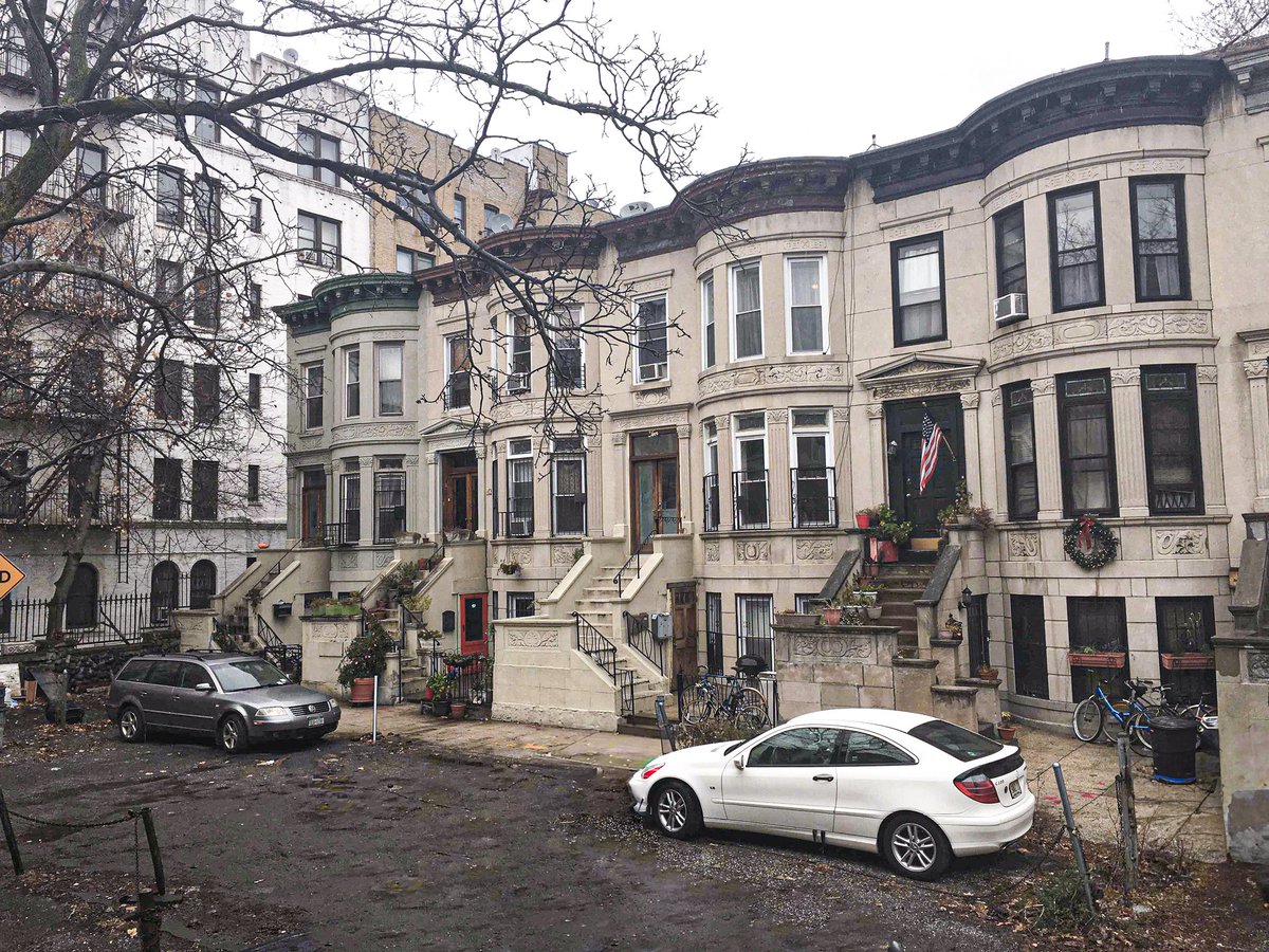 PLGHC_'s tweet image. This #ThenAndNow showcases the original 1909 blueprints of two rows of duplex houses in Parkside Court. Designed and built by Thomas J. Sinnott in 1909-10.