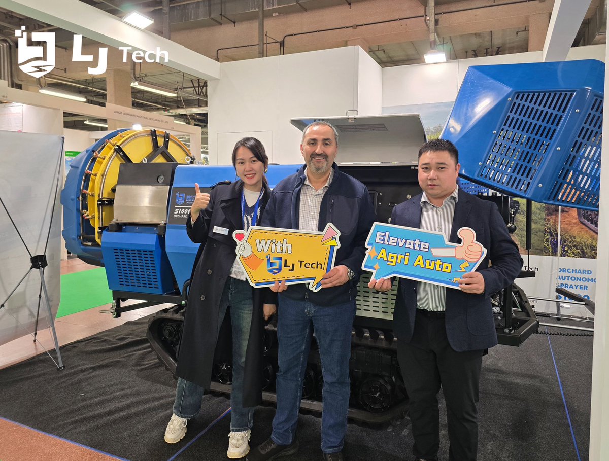 LanjiangTech's tweet image. Visitors are always impressed by our advancements in intelligent spraying technology!
Our hybrid-powered sprayer offers an unmatched 8 hours of continuous operation.😎
#EIMA #LJTech #digitalfarming #autonomoussprayer #hybridpower
