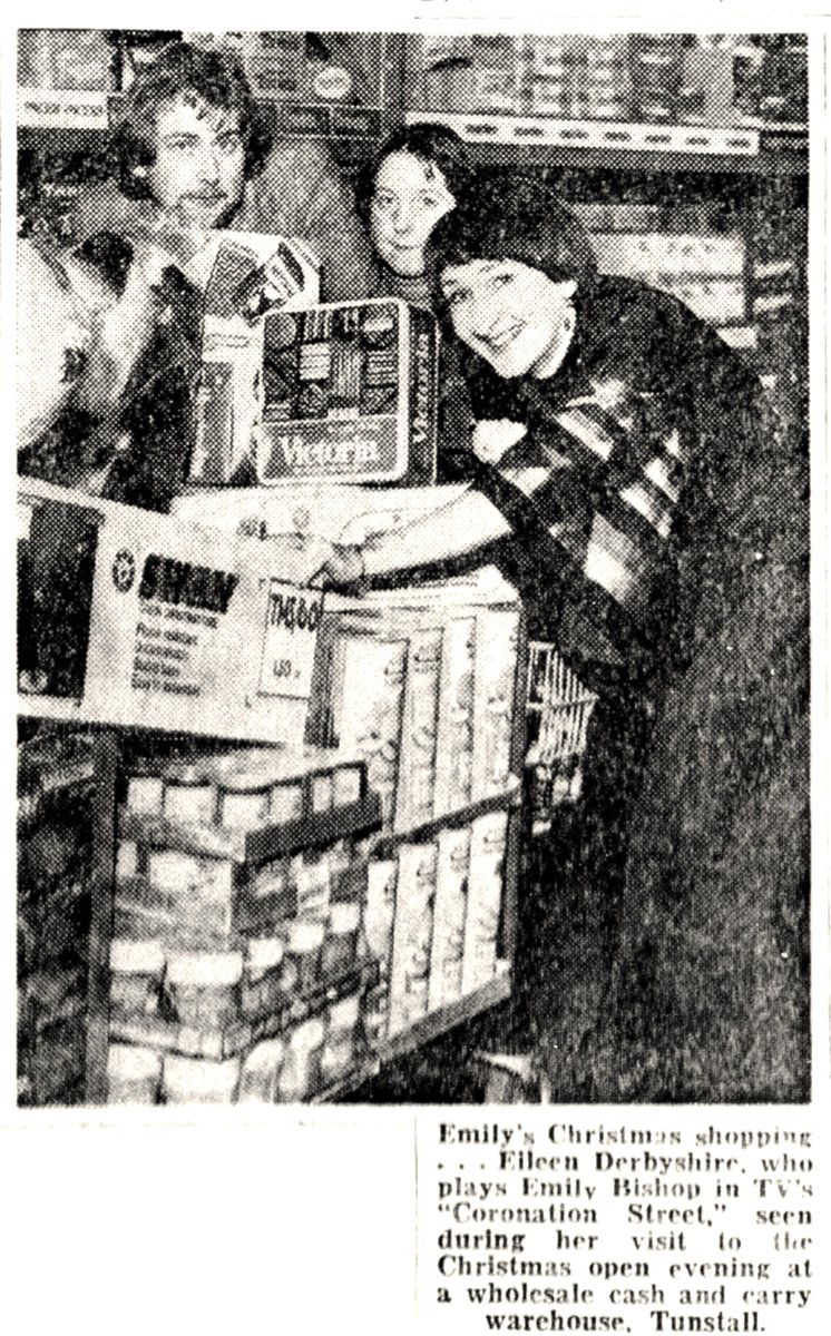 TvDidYouSee's tweet image. #OnThisDay 9 November 1978
Hurry yourself along to the Christmas open evening at the Cash and Carry in Tunstall  to catch a glimpse of EMILY'S CHRISTMAS SHOPPING . . . with Eileen Derbyshire, who plays Emily Bishop in TV's #CoronationStreet.