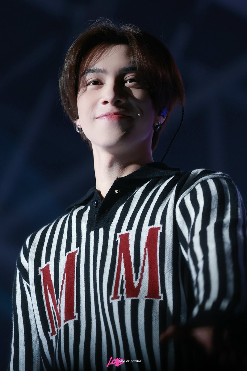 look at my beloved 🥺💖

cr. ILOVECUPCAKE111