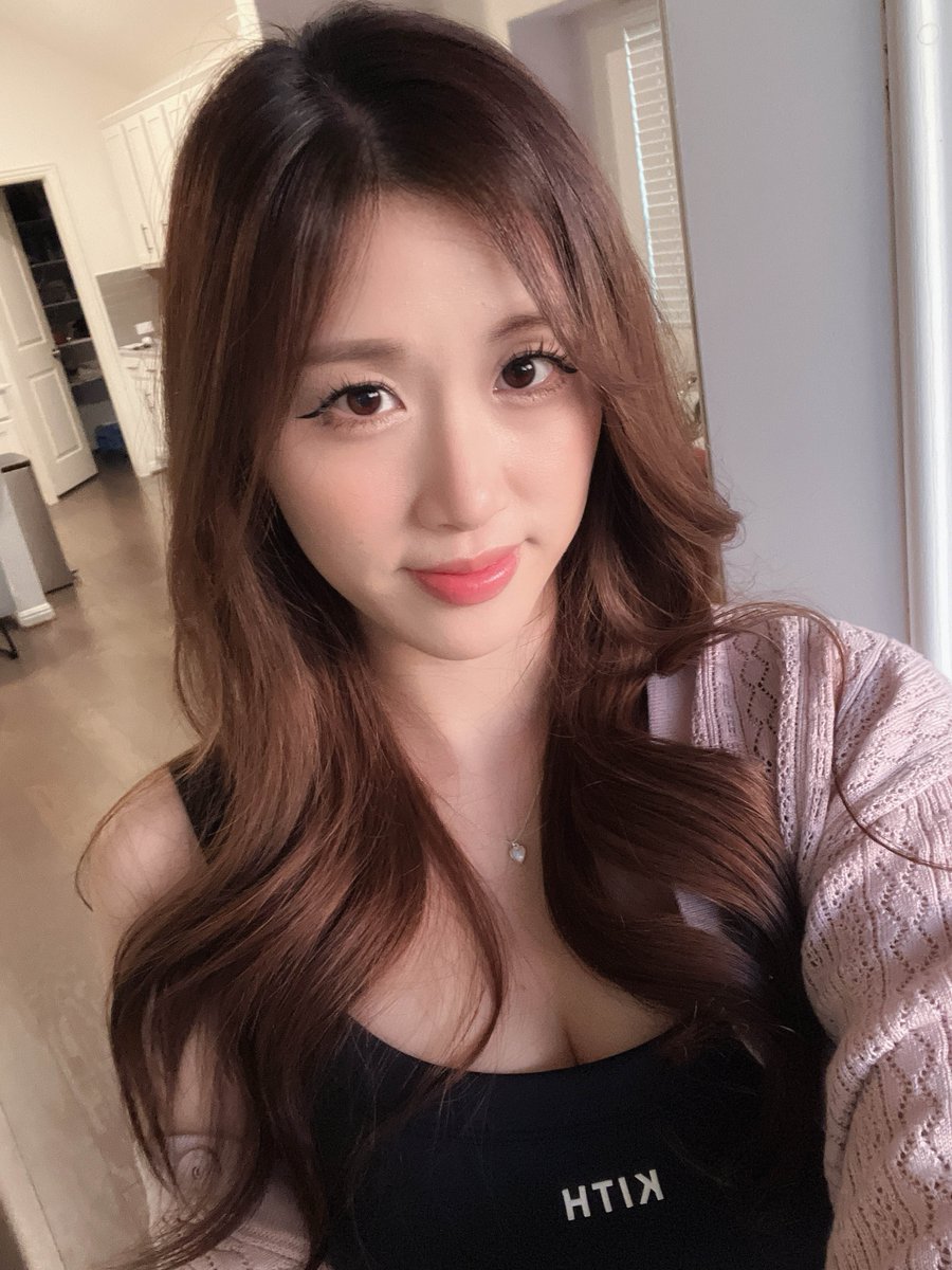yougellyy's tweet photo. arcane and chill? 👉👈 https://t.co/7jJsZgx1bb