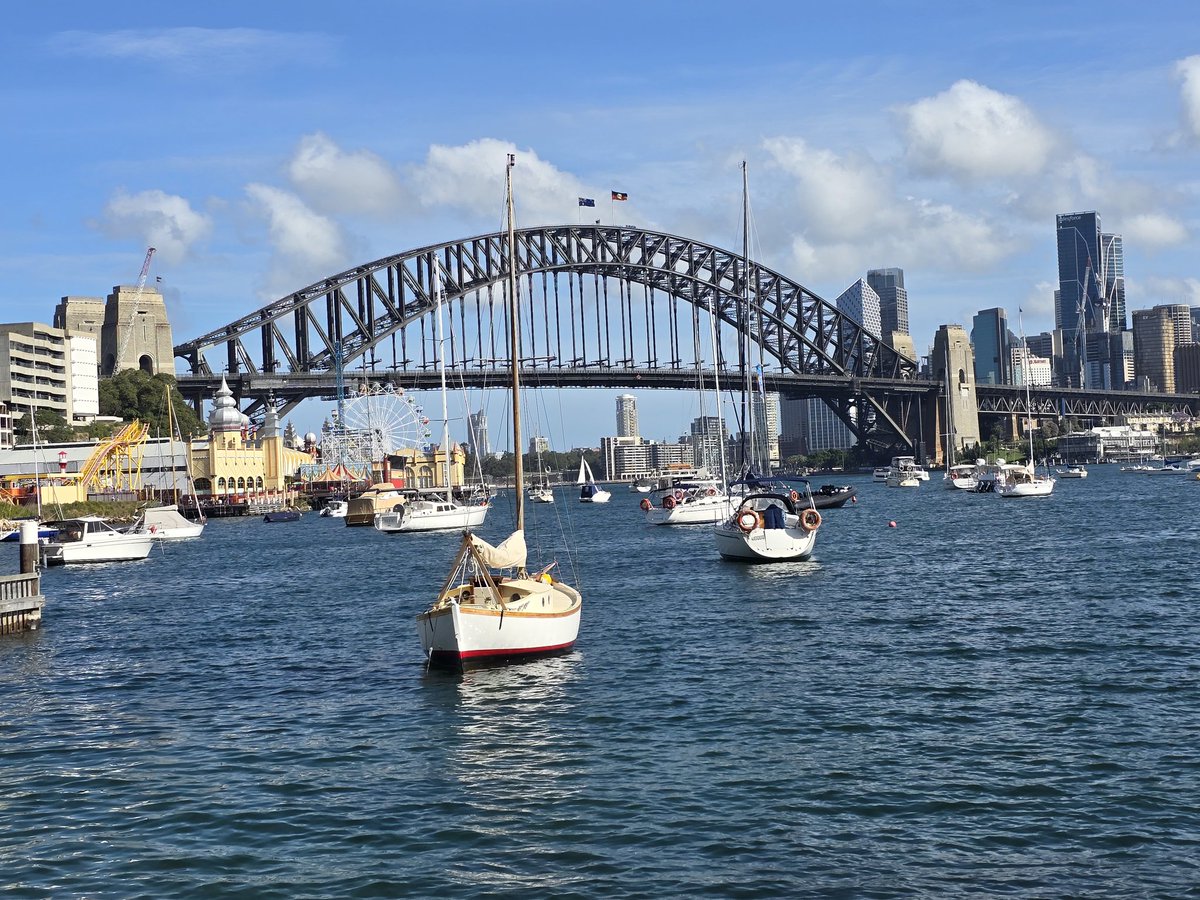 NikosLaios's tweet image. Photo taken here from Lavender Bay.

#NaturePhotography #Springe #architecture #Sydneyharbour #Australia #poetic #running #MensHealth