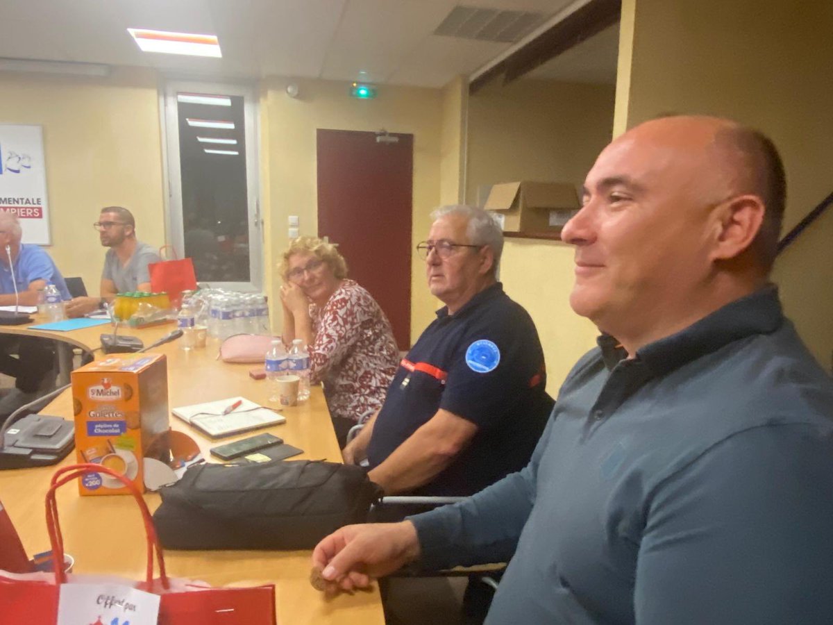 #unionrégionale | Aujourdui Conseil d’administration @pompieà Carcassonne. Un CA suivi d’un débat sur le volontariat dans les suites du « livre blanc ». Une soirée animée avec des échanges de qualité.
<a href="/PompiersFR/">Pompiers de France</a>