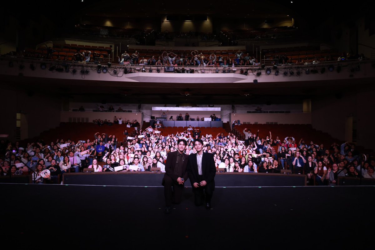 GMMTV's tweet photo. Thank you for being a wonderful part of our first and second sessions. Hope this was a memorable night for all of us ✨🫶🏻💖🙏🏻

#Jimmysea1stFMinUSA 
#JimmySeaUSandLatAmTour
#GMMTV https://t.co/IDLWNLjZwZ