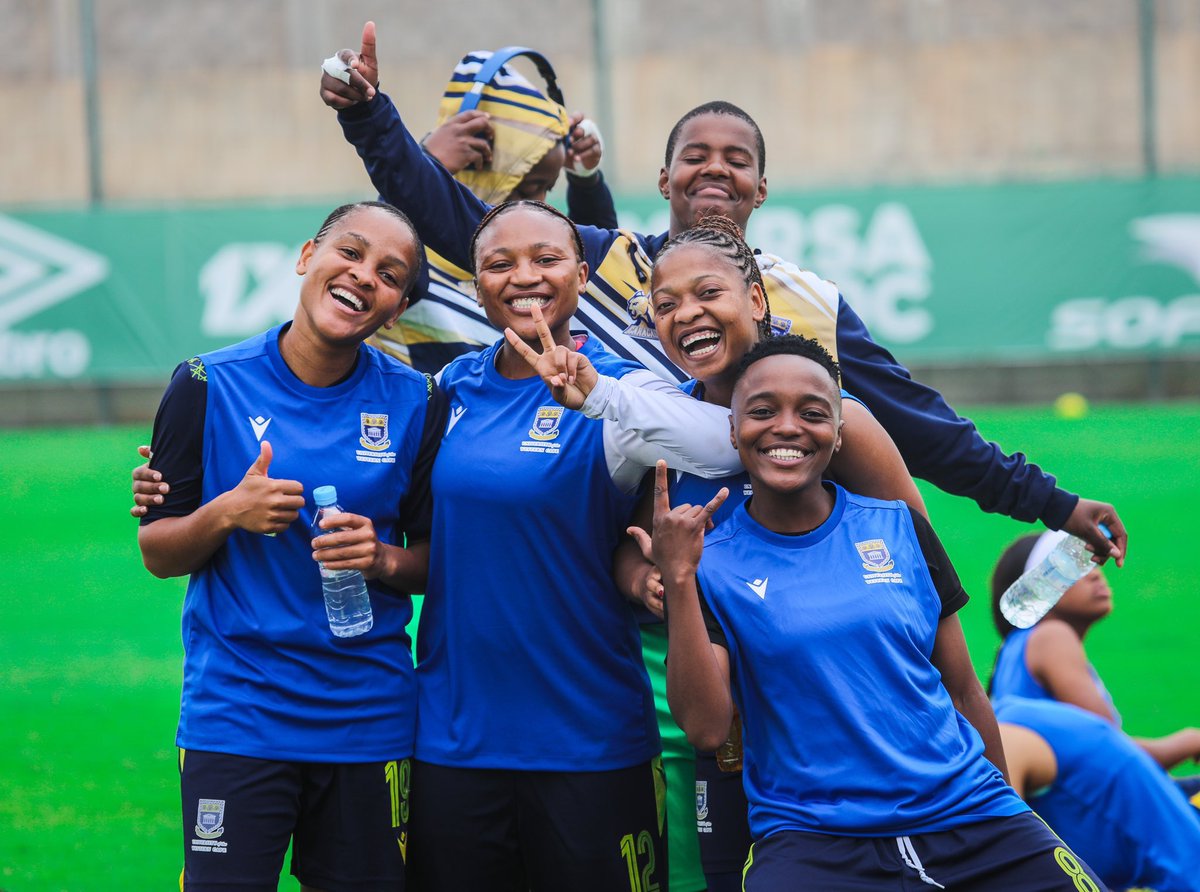 morakem100's tweet photo. Match Day and the smile says it all… all the best coach @Mbulism with your troops
#CWCL
@CAFwomen
@UWCFootball
@HollywoodbetsSL
@SAFA_net https://t.co/CQgtM9pE46