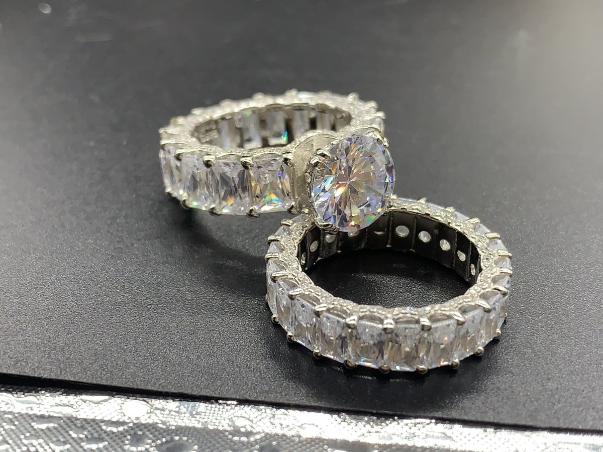 sayabling's tweet photo. Buy 5ct Round Cut White Sapphire 2pcs Bridal Set at #sayablingjewelry
Shop here https://t.co/4aOLH6AOt4

#BridalSet #RoundCutBridalSet #LuxuryJewelry #ElegantWeddingRings #HighEndJewelry #TimelessBridalSet #WeddingJewelry #weddingset #ringset #giftsforher #BlackFriday #fashion https://t.co/AZSCKZgcC4