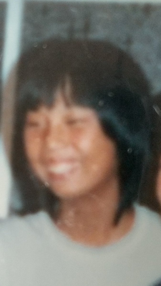 chizui355972's tweet image. 左　1983年頃　小学校のキャンプの時の私です

右　小学校の卒業式のあとに撮影された私
韓国人の人相に整形されています
記憶を消す技術も使っている特殊の組織がしています
#集団ストーカー犯罪 
＃電磁波攻撃　＃＃キリスト教　＃chris
＃#OHCHR　#UN 
#Targetedindividuals
#Cybertorture