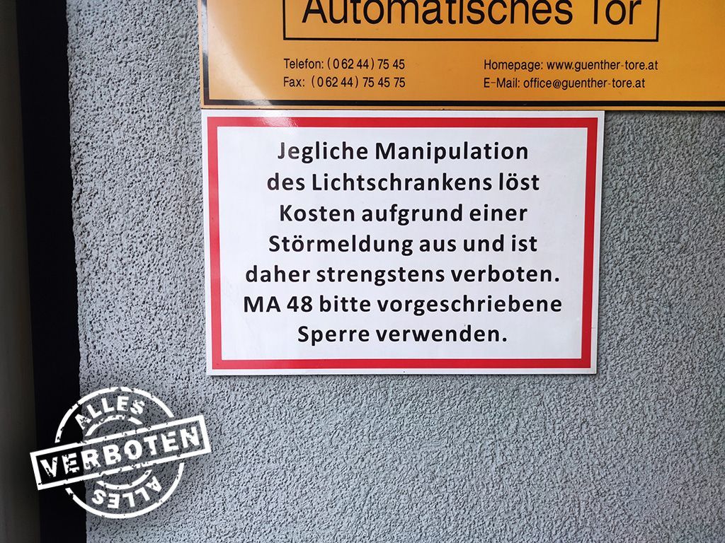 werquer's tweet image. #VerbotdesTages: Jegliche Manipulation des Lichtschrankens löst Kosten aufgrund einer Störmeldung aus und ist daher strengstens verboten. MA 48 bitte vorgeschriebene Sperre verwenden. 
Mehr unter buff.ly/3UC50wW