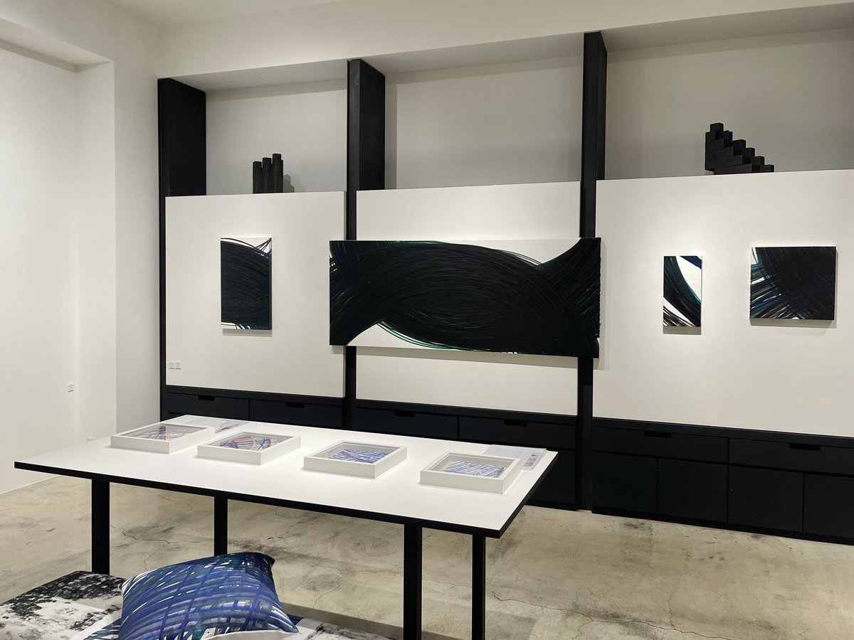 SMP GALLERYにて個展がはじまりました。

是非、お立ち寄りください。

▼
SMP/STYLE MEETS PEOPLE
Galleria 3F, Tokyo Midtown, 9-7-4 Akasaka, Minato-ku
Tokyo, 107-0052, Japan
Tel: +81３5413 3705
info@stylemeetspeople.com
stylemeetspeople.com