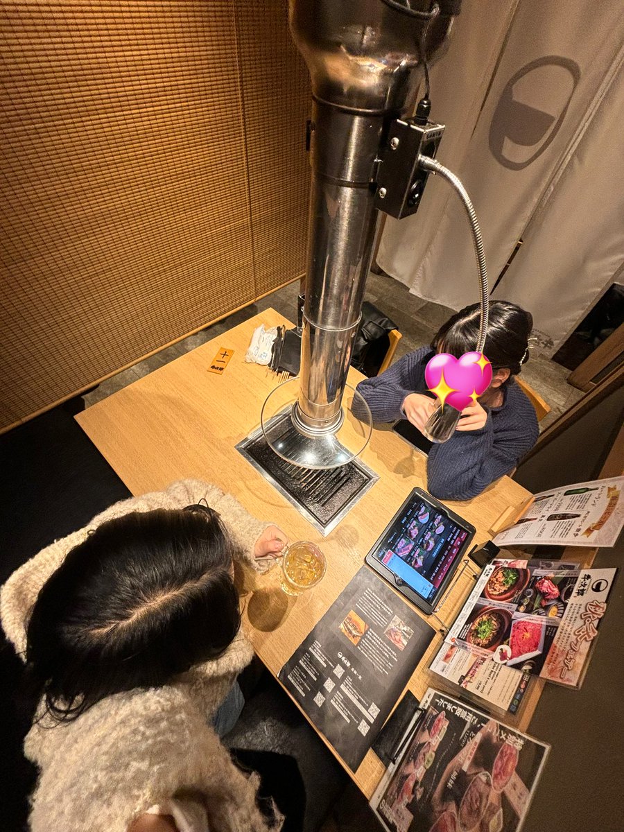 oeu_ch0's tweet photo. 아 행복 … ♡
오랜만에 호텔 같이 일했던 친구 만나서
실컷 떠들다가 집에 와땅
😗😗😗 https://t.co/Zuifbk518p