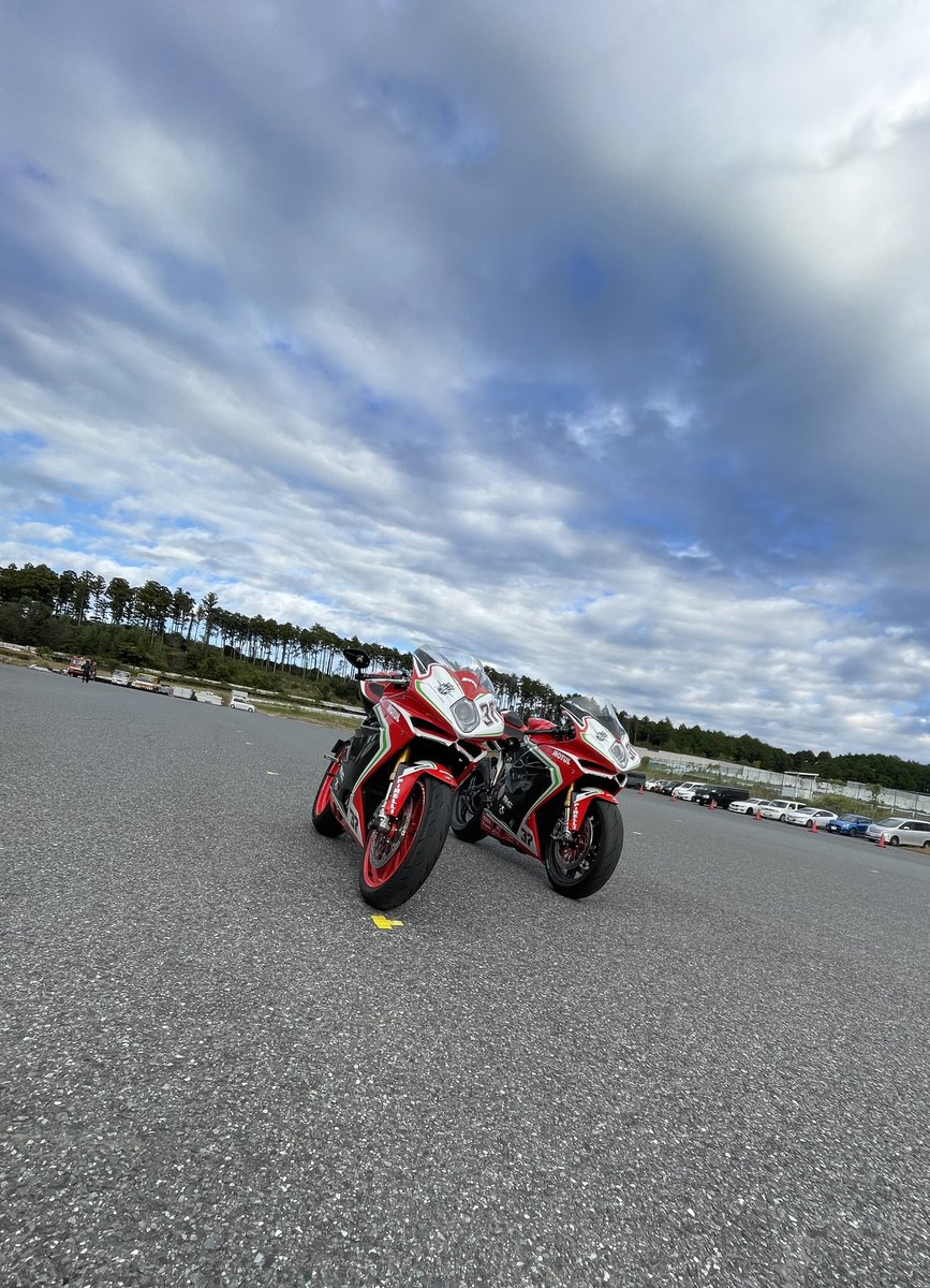 maru84hide's tweet photo. お疲れ様でした!!
#mvagusta
#F4RC https://t.co/FxlgUaCvTC