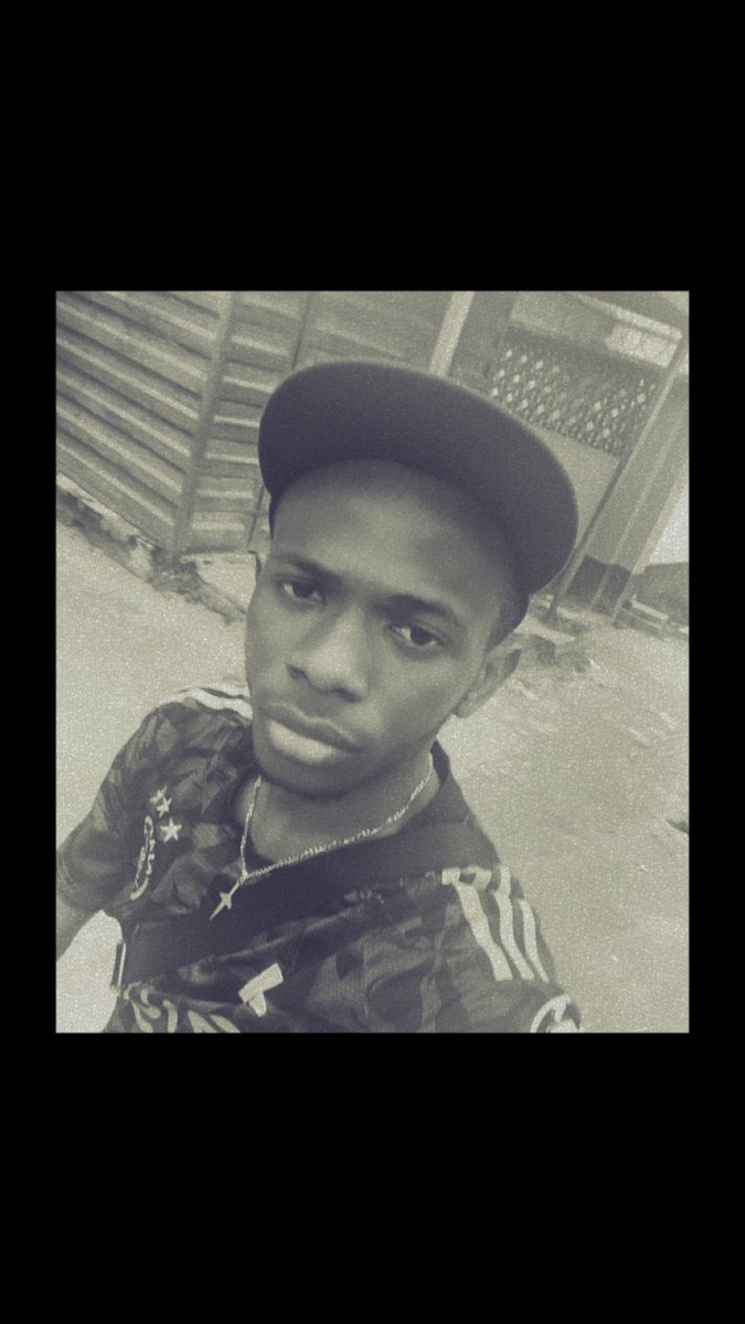 darasimi_x's tweet photo. To the giver of life, I say thank you.🎉🧎

Happy Birthday, Oluwadarasimi.🎂✨🥂 https://t.co/QH9NIUVEQx