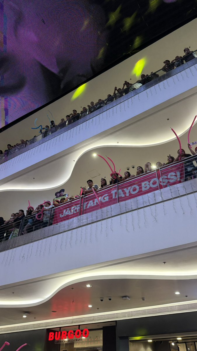 JarFyangNation1's tweet photo. Jarfyang ka ba boss?
Jarfyang tayo boss!

JARFYANG LIGHTS ARANETA https://t.co/728EUYoKj2