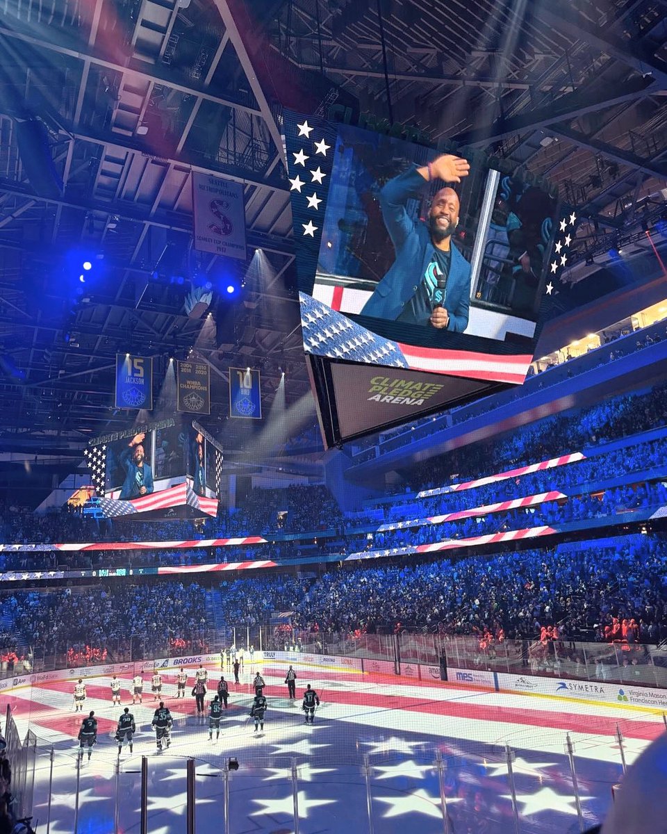 tommiethesinger's tweet image. I’m so excited! 😊 Kraken for the win tonight against the Vegas Golden Knights in OT 4-3! 🔥 That’s Kraken Hockey Baby! 🏒 Let’s go! #seakraken #nhl #climatepledgearena #seattle #hockey #seattlesports @seattlekraken @nhl #nationalanthem #seattlekraken #seattlekrakenhockey