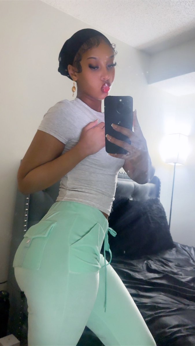 therealmayyyaa's tweet photo. Getting thick😩 https://t.co/xQ0sRZfb0N