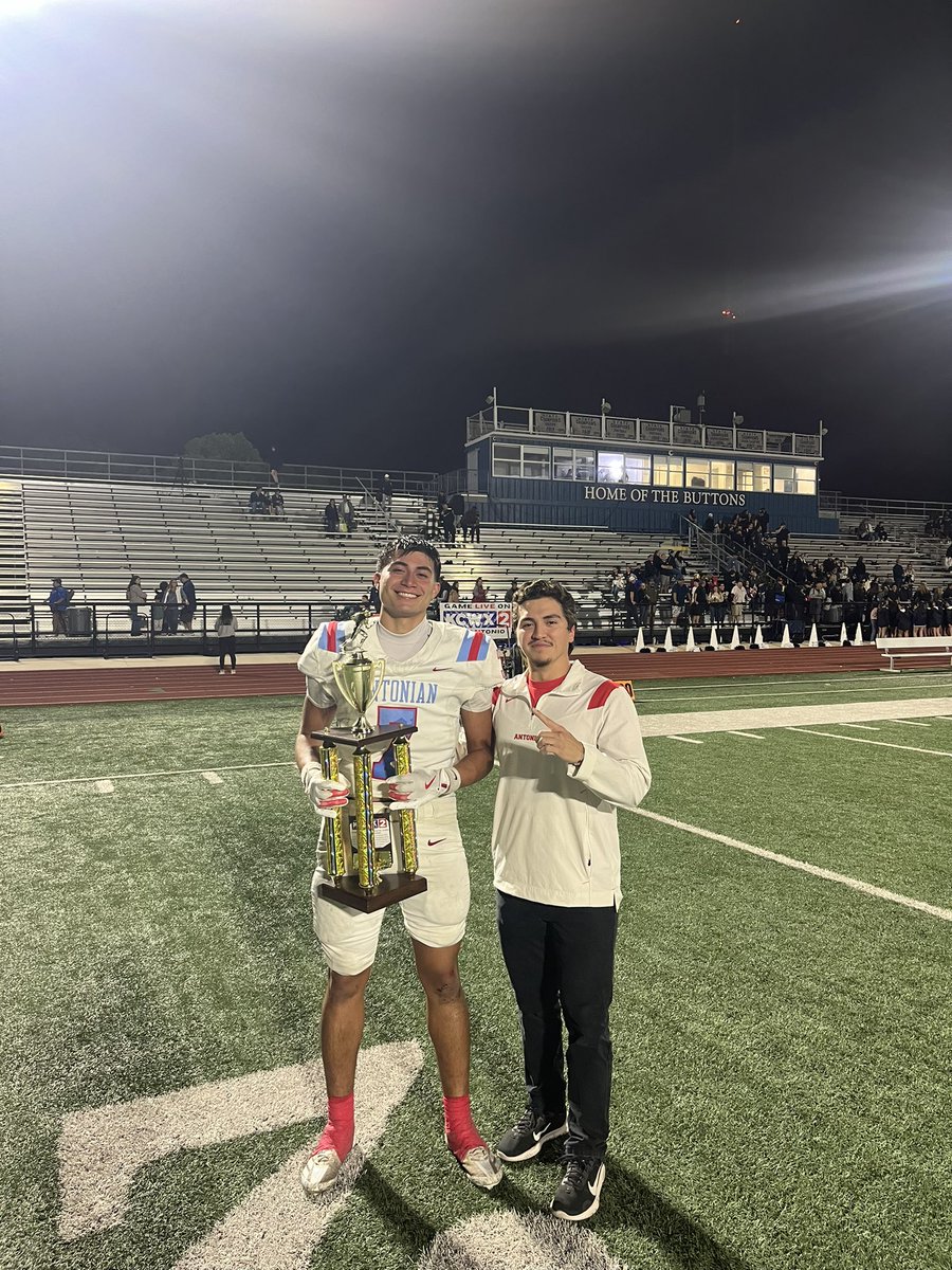 sebastianrioja3's tweet photo. Couldn’t be more proud of this team, great group of guys. Relentless all the way from the start to finish, did not fold for anything or let the foot off the gas pedal, extremely blessed for these moments.. Playoff time now!! #Roadtostate @acpapaches  (final scored 42-41) https://t.co/7Q6vgDOLOR