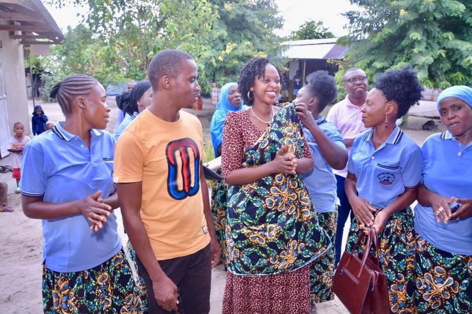 BonnahKa's tweet photo. Mpaka Sasa Jimbo la Segerea tuna Vikundi 376 vya wanawake vinavyo nufaika na Mikopo ya 10% ya Halmashauri, hivyo tunatengeneza wigo mpana wa Wanawake kujikwamua kiuchumi. 

#ElimikaWikiendi #HojaZetu https://t.co/AIj7PKZZAE