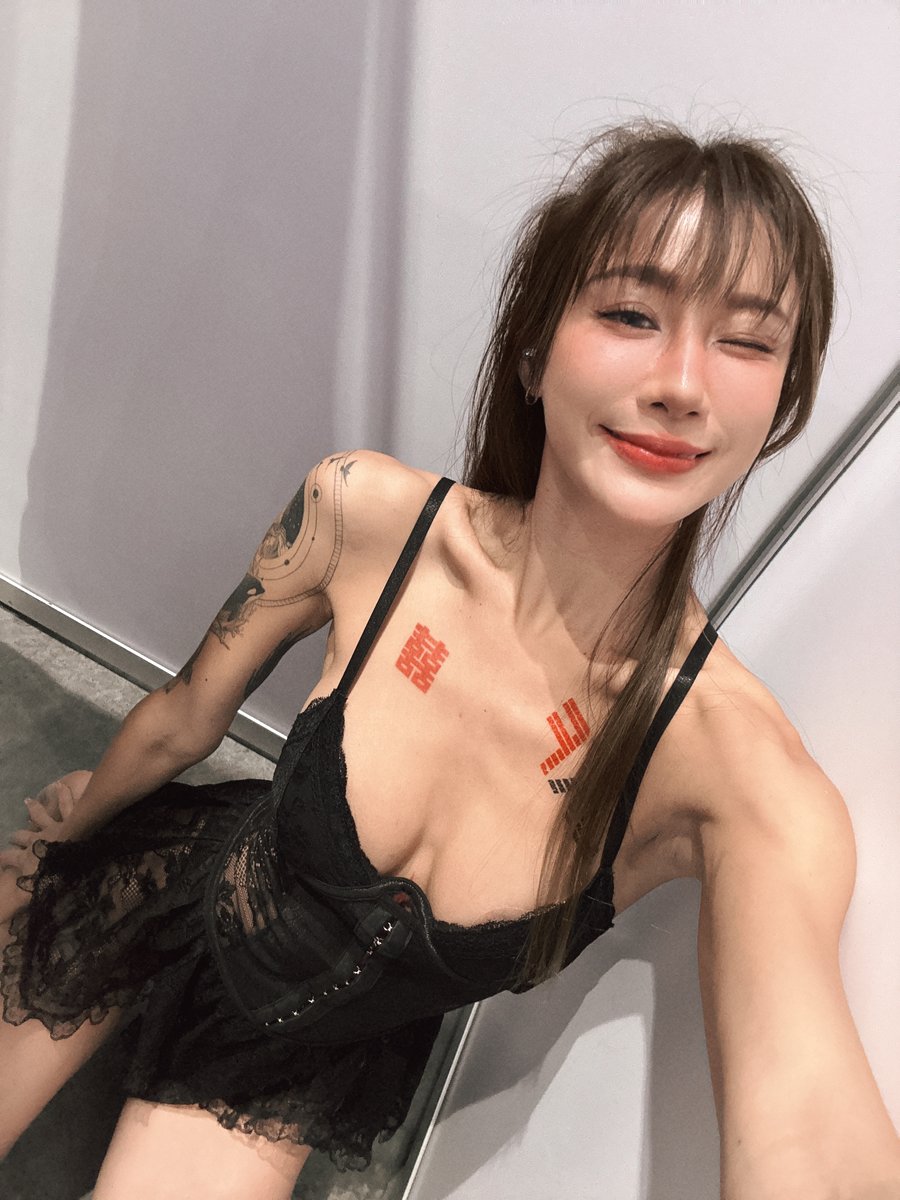 每天都要元氣滿滿💪🏻 
來迎接新的挑戰 
百大票選持續中 就差你一票！  

#百大女郎#票選  

𝕁𝕍𝕀𝔻 🔍 𝕗𝕒𝕟𝕝𝕒𝕣𝕒𝟙𝟚𝟚𝟛   
【LINE】https://t.co/JHpyc26FOu 
【JKFace】https://t.co/Tuf75lfZCS https://t.co/tcpuKY7gcV