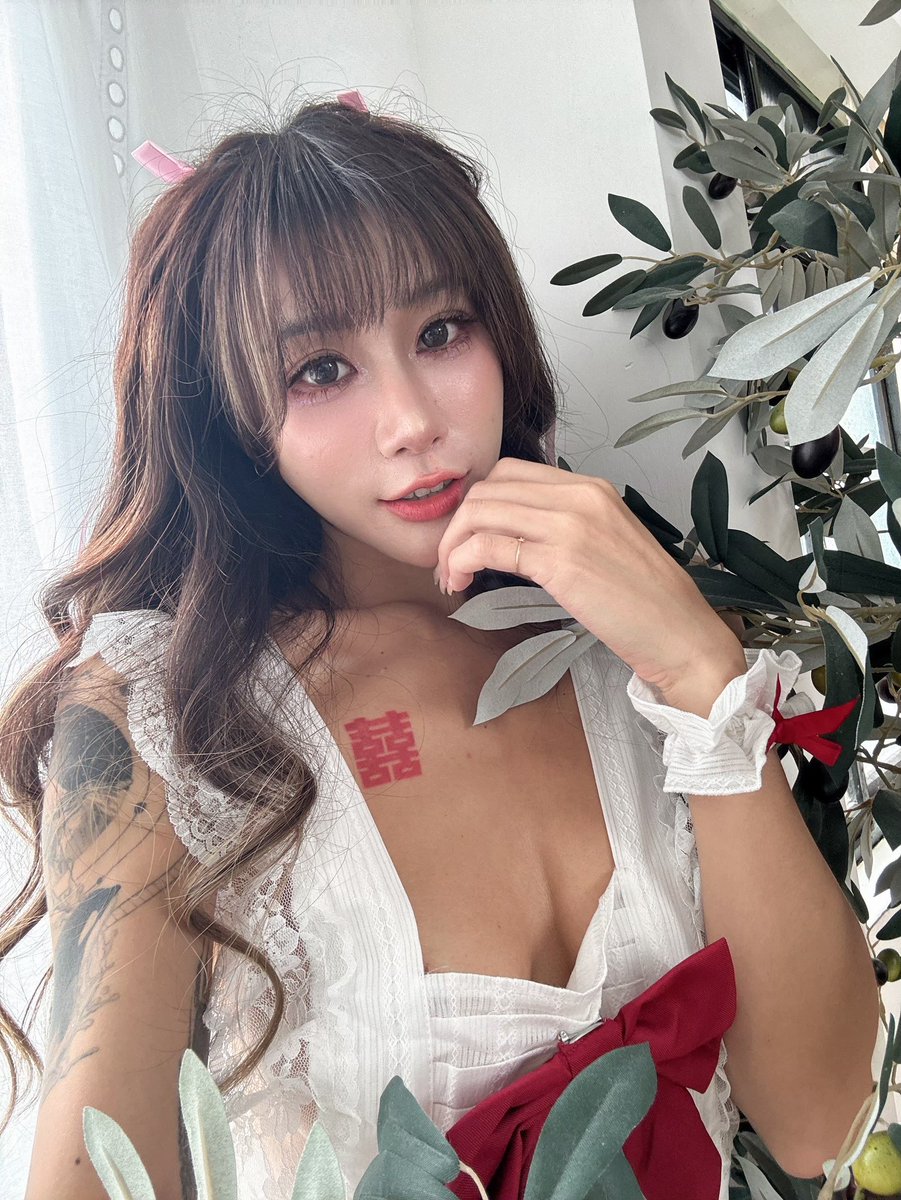 主人~該起床囉 
太陽曬屁股啦☀️ 
再不起來我就要...  

#女僕#制服誘惑   

𝕁𝕍𝕀𝔻 🔍 𝕗𝕒𝕟𝕝𝕒𝕣𝕒𝟙𝟚𝟚𝟛   
【LINE】https://t.co/JHpyc26FOu 
【JKFace】https://t.co/Z43zkXrnnu https://t.co/ZzPKzGovmD