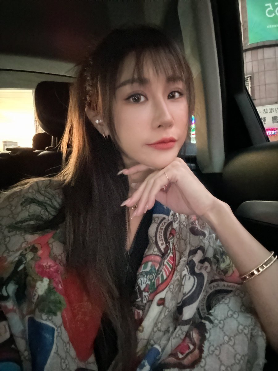 生活碎片📷 
隨手一拍還挺氣質的嘛 
🤭🤭  

#氣質  

𝕁𝕍𝕀𝔻 🔍 𝕗𝕒𝕟𝕝𝕒𝕣𝕒𝟙𝟚𝟚𝟛   
👇👇官方line在這👇👇
 https://t.co/JHpyc267YW
要有禮貌跟我互動喔😊 https://t.co/Izx7yBP0dL